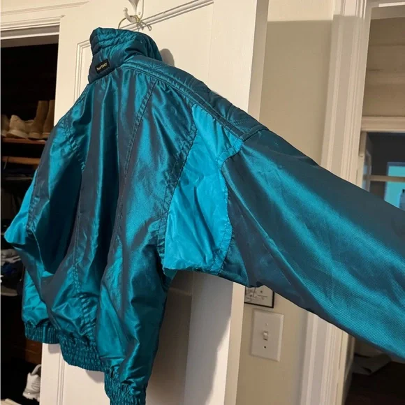 Vintage Women's Teal and Pink Windbreaker Jacket - Picture 7 of 11